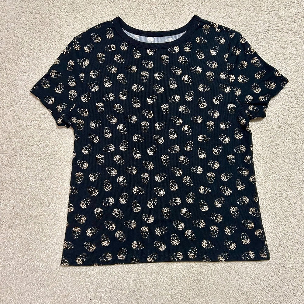 Black Ribbed Tee w/ Black Cheetah Skulls, XL, No Boundaries